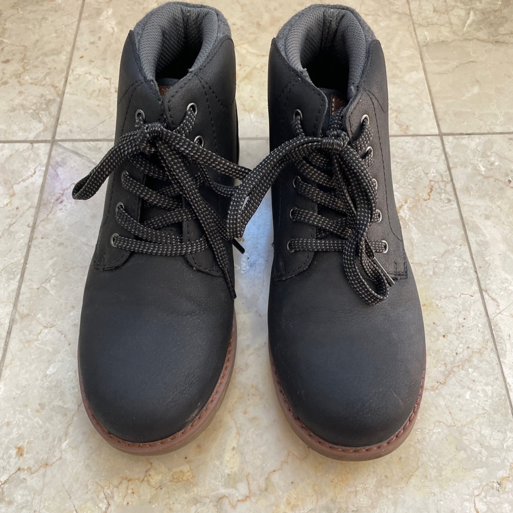 New without tags Boys “chukka” style boots. Size 5.